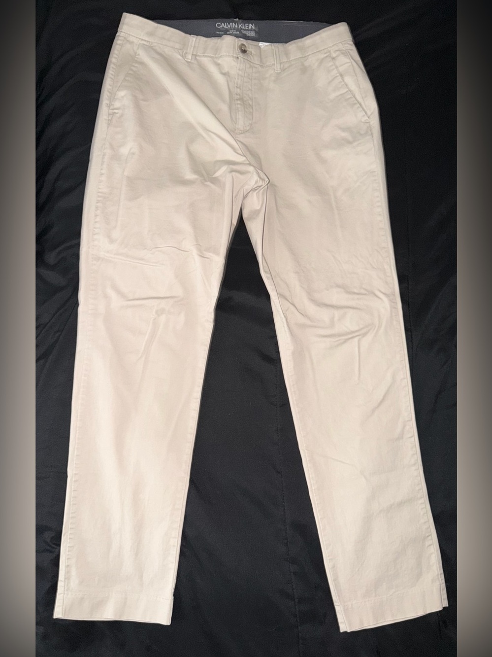 Calvin Klein Men's Light Beige Chino straight Pants - 34x32 Slim Fit